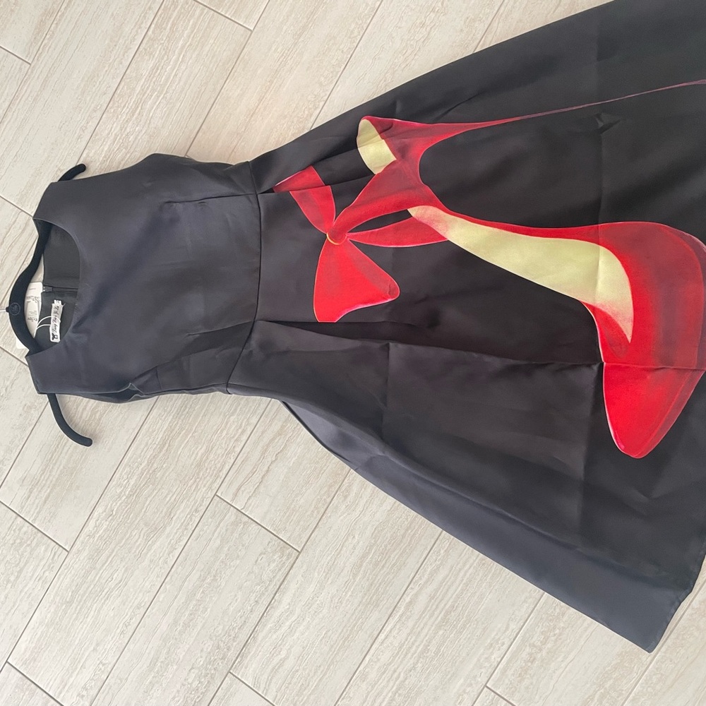 Black dress w red high heel print